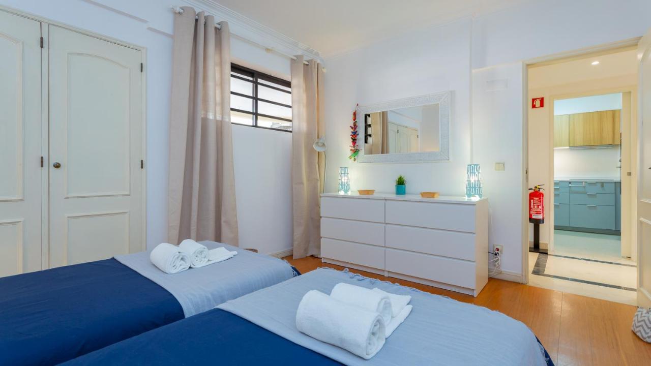 Marina 2Bdr Apartment With Balcony & Pool - 5Min From Beach By Lovelystay Quarteira Exterior foto